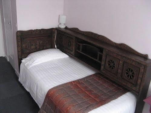Hotel Balzac Fougères Zewnętrze zdjęcie