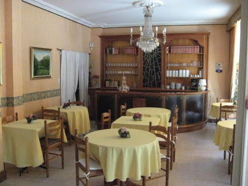 Hotel Balzac Fougères Zewnętrze zdjęcie